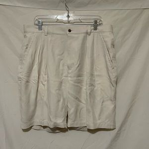 Tommy Bahama Shorts size 36